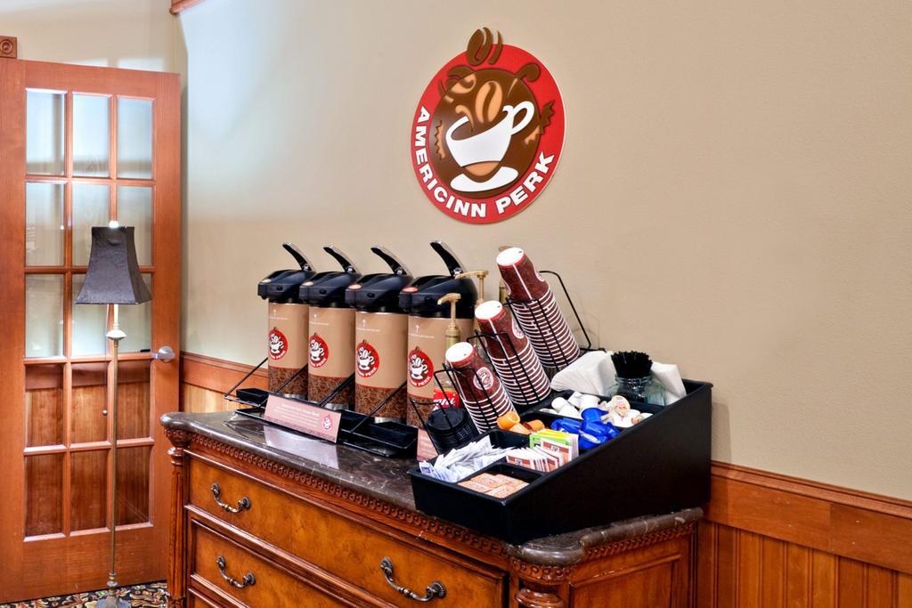 约翰斯顿阿美瑞辛酒店及套房 Urbandale 外观 照片